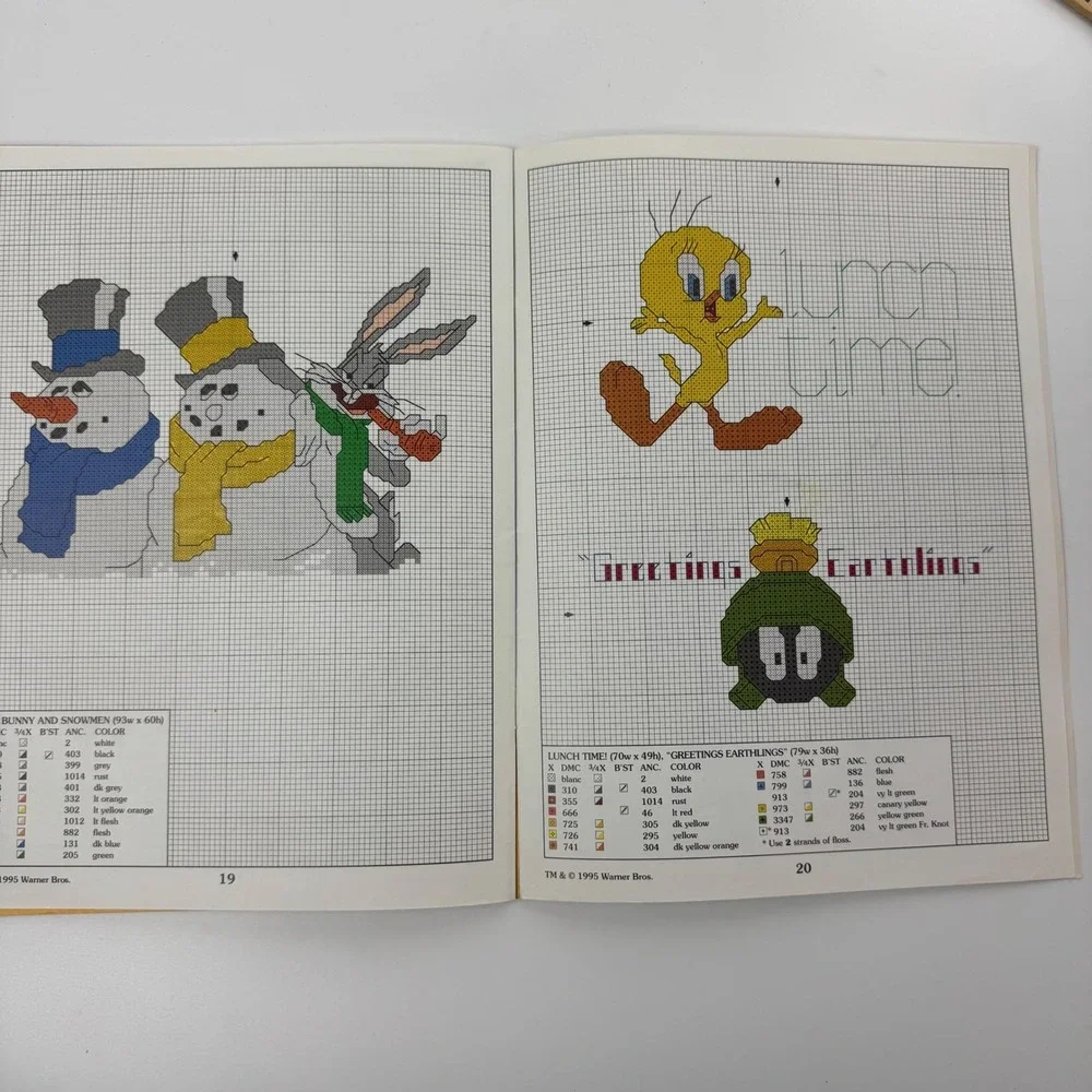 Vintage‎ 1995 Leisure Arts Looney Tunes Cross Stitch Book Leaflet 2723 Patterns